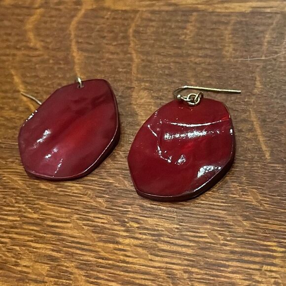 Vintage Artesian Bohemian Red Shell Drop Hook Earrings - Picture 6 of 13